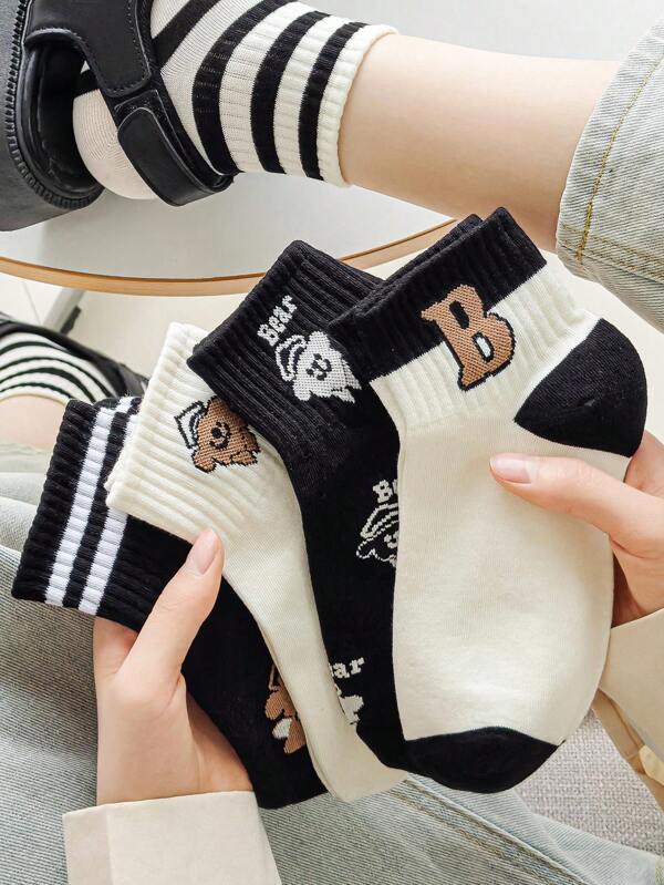 5 Pairs Black And White Women's Socks, Cute Cartoon Dog Bear Letter Jacquard Women's Ankle Short Socks, Casual Daily Wear