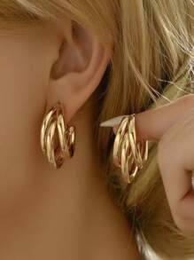 Übertriebene goldfarbene C-förmige Ohrringe mit Hänger für Frauen, modische vintage runde Kreis-Creolen Ohrringe, koreanischer Party-Schmuck