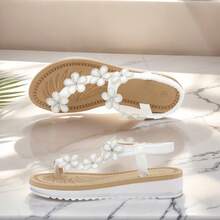 Sandalias planas con tira en el tobillo y punta abierta con diamantes de imitación para mujer. Añade brillo a tus sandalias planas con punta abierta y diamantes de imitación. H-Sandra - Blanco - Ver 3