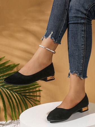 Flat Slip-On Pointed Toe Shoes For Women, New Soft Bottom Loafers, Low Heel Non-Slip Casual Shoes, Black Fashion Lightweight Breathable Solid Color Flats (For Wide Feet, Buy One Size Up)