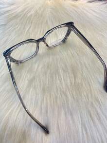 Retro Cat Eye Sunglasses With Black Frame And Polygonal Lenses For Myopia, Female Face, Small And Plain - 淺灰色 - 查看 4