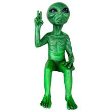 1pc Alien Resin Ornaments, Alien Ufo Outdoor Dwarf Garden Statue Ornaments Decoration, Outdoor Holiday Decor, Summer Theme Supplies, Home Garden Decoration, Yard Decoration, Yard Supplies