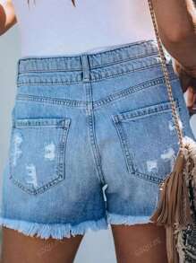 Short en jean déchiré avec ourlet brut pour femmes, idéal pour l'été