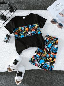 Conjunto de 2 piezas de niños de 4 a 7 años con estampado de dibujos animados, incluyendo blusa de manga corta linda + pantalones cortos casuales, conjunto deportivo de moda - Negro - Ver 2