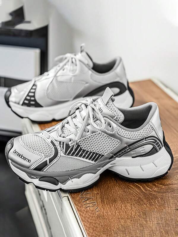 Nuevos zapatos deportivos informales de moda para hombres, zapatillas de calle de estilo callejero de parche de letras de baja altura, versátiles y cómodos tenis para exteriores para todas las temporadas
