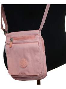 Crossbody Mini Bag. Perfect On-The-Go, Quick Trips Or Everyday Life. This Bag Would Be Great To Bring To Theme Parks, A Quick Trip To The Store, Concerts And More. Great For People Who Do Not Like To Carry Big Bags. There Are A Total Of 6 Pockets & 3 Card Holder Pockets. Adjustable Strap That Fits All To Wear As A Crossbody Bag Or Just Over The Shoulder. - 粉色 - 查看 2