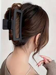 4 Pieces/1 Piece Ladies' 11cm/4.33in Square Lightweight Plastic Hair Clips In Black, White, Khaki, And Brown. Stylish, Versatile, High-End, Elegant, And Minimalist. Solid Color Hair Claws/Hair Accessories, Suitable For Daily Outings, Casual Events, Parties, Commuting, Vacations, Tying Hair, Fashion Hair Clutch Women Claw Clips