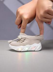 2025 New Kids & Youth Casual Fashion Shock Absorption Glowing LED Light Sole Lightweight Breathable Low-Top Mesh Lace-Up Outdoor & Indoor Walking, Running, Toddler Sports Sneakers