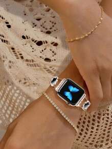 1 pièce Bracelet de montre Apple pour femmes, avec un motif de trèfle à cinq feuilles en diamant et cuivre doré. Bracelet en métal à fleurs d'été, compatible avec les de 38/40/41/42/44/45/46/49 mm, compatible avec les séries Ultra3/2/1/SE/10/9/8/7/6/5 4/3/2/1, accessoires de mode