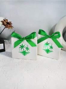 1 件/10 件/20 件/50 件沙特国庆爱国礼品盒，上面用阿拉伯书法写着“沙特阿拉伯王国”字样，还有两条绿色和金色的丝带，非常适合用作国庆礼品盒、糖果袋和巧克力袋。