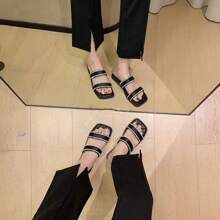 Sandalias planas para mujer