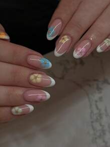 24 piezas de uñas postizas cortas de almendra en diversos colores con estampados florales y cuentas de acero pequeñas, uñas francesas blancas falsas adecuadas para uso diario, oficina, citas, clásicas y sencillas, apropiadas para mujeres y niñas, uñas lindas con pegamento de gelatina, 1 pieza de lima