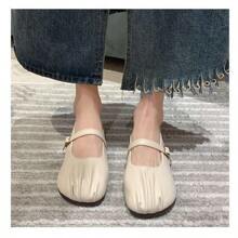 Mocasines con punta cuadrada de boca plana, estilo chino moderno de primavera y verano 2025, zapatos de abuela de talón plano, suela blanda y de uso versátil