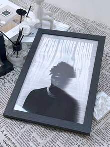 1pc Canvas Printed Wall Art, Modern Art, Hip Hop Rapper, Black & White Photographic Art, Suitable For Entryway, Bedroom, Living Room Decor, Poster, Max. Size 90*130cm, Art Gift, Home Decor, PVC Hard Tube Packaging