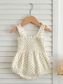 女婴碎花无袖连体衣带围兜