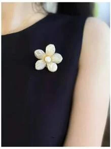 1 pieza Broche de flor de perla de estilo barroco de lujo, Alfiler de solapa de mujer de gama alta, Accesorio de clip de suéter elegante de moda para dama