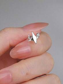 1 pièce Boucle d'oreille clip en zirconium en forme d'étoile à quatre branches, boucle d'oreille de niche unique et charismatique pour les oreilles non percées, minuscule étoile en strass brassard pour l'oreille