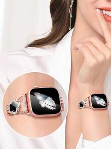 1 pièce Bracelet de montre Apple pour femmes, avec un motif de trèfle à cinq feuilles en diamant et cuivre doré. Bracelet en métal à fleurs d'été, compatible avec les de 38/40/41/42/44/45/46/49 mm, compatible avec les séries Ultra3/2/1/SE/10/9/8/7/6/5 4/3/2/1, accessoires de mode
