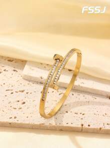 3 Stücke 18 Karat vergoldetes Edelstahl 3D 5-Blätter Blumen Armband, 4-Blätter Blumen Nieten Armband, kubischer Zirkonia Doppelkopf Nieten Armband, wasserdicht und verblassungsresistent, Geschenk für Mädchen, Frauen, Verwandte, Freunde, schöne Hochzeit, Geburtstag, Valentinstag, Mutter, Muttertag