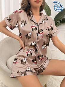 Disney Set de 2 piezas de pijama con top de manga corta y pantalón corto con bolsillos y estampado de personajes de dibujos animados de  para mujer