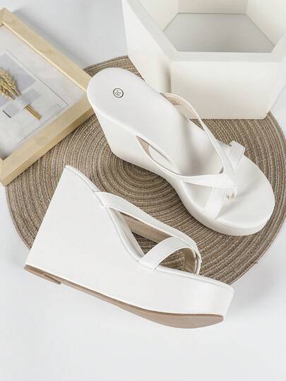 女士坡跟人字拖凉鞋，时尚大码派对休闲凉鞋