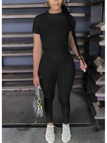 Conjunto de dos piezas para mujer con camiseta de cuello redondo ajustada y leggings/pantalones cortos de cintura alta a juego, ropa de calle - Pantalones cortos gris oscuro - Ver 6
