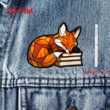Broche acrílico plano 2D, de 1 pieza, encantador y elegante, de un zorro durmiendo sobre un libro, en estilo de dibujos animados lindo, adecuado para accesorios de mochilas, sombreros y abrigos de hombres y mujeres, apropiado para uso diario, aniversarios, cumpleaños y fiestas de regalos, accesorio para todas las estaciones