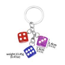 1 pieza Lindo dije de resina 3D con dados, llavero de dados 3D de resina, colgante de llavero de coche, joyería de mochila para hombres y mujeres, regalo