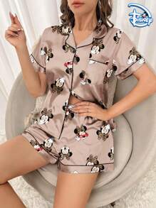 Disney Set de 2 piezas de pijama con top de manga corta y pantalón corto con bolsillos y estampado de personajes de dibujos animados de  para mujer