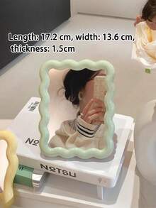 1 chiếc gương trang điểm dễ thương, thiết kế lượn sóng màu kem, để bàn/treo tường, dùng cho ký túc xá sinh viên, gương trang điểm, gương nhỏ văn phòng, trang điểm, giá rẻ, trang trí phòng, bàn trang điểm, du lịch, phòng ngủ, phụ kiện trang điểm, gương, gương trang điểm, gương mini, gương nhỏ gọn, gương cầm tay, giá rẻ, quà tặng Giáng sinh, trang điểm, dụng cụ trang điểm, đồ rẻ tiền, quà tặng, quà tặng cho phụ nữ, quà Giáng sinh, quà khuyến mãi, du lịch, đồ rẻ tiền, đồ dùng cần thiết khi đi du lịch - Nhiều màu - Xem 8