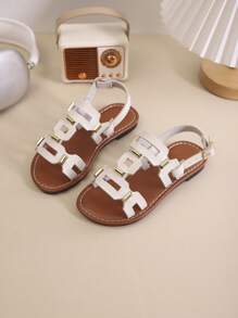 Girls' Outdoor Sandals Summer New Round Toe Hollow Out Rhinestone Sticker Anti Slip Fashionable And Elegant Children's Flat Beach Sandals