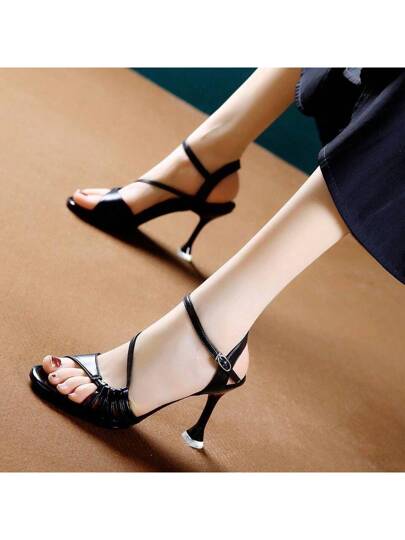 ポインテッドトゥ サンダル レディース 夏物 ベルト デイリー サンダル ミュール 太めヒール 痛くない お洒落 カジュアル 大人 女性