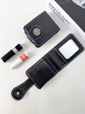 2025 Nouvelle mini enveloppe rouge légère et portable pour sortir avec petit miroir, petit sac de maquillage, sac de rangement pour rouge à lèvres. Sac de mode décontracté quotidien pour femmes d'affaires. Convient pour le travail, les courses, les rendez-vous, les voyages, les étudiants. Sac pour femmes, usage quotidien, essentiels de voyage, vacances d'été, rentrée scolaire, sac pour l'école, sac de voyage pour femmes, sac de maquillage pour voyage