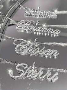Collar con nombre con diamantes brillantes, collar con nombre de cristal, collar personalizado, collar con texto de nombre, joyería congelada, regalo para mujer, regalo para dama de honor, nombre personalizable de estilo sencillo para uso diario, productos que incluyen caja de regalo, regalo del Día de San Valentín, regalo de cumpleaños, regalo del Día de la Madre, regalo diario