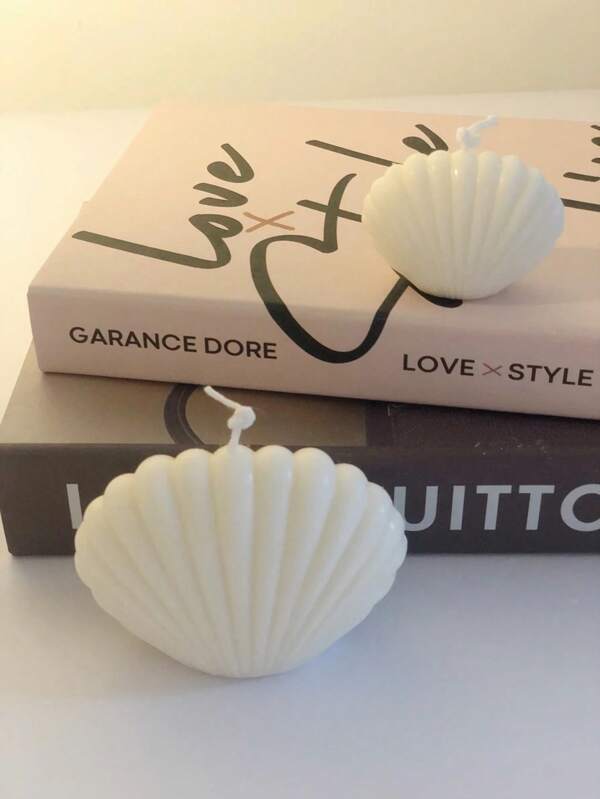 2pcs/1pc Seashell-Shaped Handmade Candles, Small White And Purple Scented Smokeless Candles, For Home Decor, Wedding, Birthday, Halloween, Autumn, Teacher Gifts, Gifts For Women, Room Decor, Best Friend Gifts
