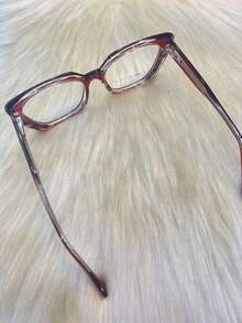 Retro Cat Eye Sunglasses With Black Frame And Polygonal Lenses For Myopia, Female Face, Small And Plain - Redwood - View 4