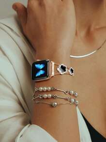 1 pièce Bracelet de montre Apple pour femmes, avec un motif de trèfle à cinq feuilles en diamant et cuivre doré. Bracelet en métal à fleurs d'été, compatible avec les de 38/40/41/42/44/45/46/49 mm, compatible avec les séries Ultra3/2/1/SE/10/9/8/7/6/5 4/3/2/1, accessoires de mode