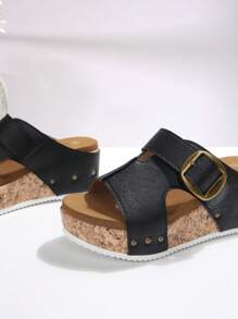Plus Size Women's Outdoor Peep Toe Single Buckle Decor Soft Bottom Comfortable Platform Wedge Sandals, European & American Style, Summer