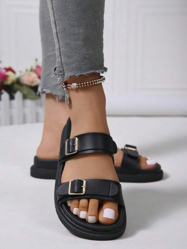 Flat Sandals, A Pair Of Women's Bohemian Multifunctional Sandals With Two Straps Designed To Turn Into Sandals When Pulled Back. Online Pickup Can Turn It Into A Pair Of Multifunctional Sandals, Which Look Very Fashionable When Paired With Various Clothing. It Is An Essential Choice For Women's Summer Beach Vacation And Leisure.