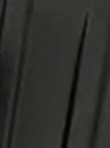 Las maletas están hechas de plástico resistente y también están hechas en negro. Las maletas están equipadas con ruedas duraderas y cerraduras de combinación. En el interior hay varios bolsillos y hay mucho espacio para tus cosas. Las maletas se han demostrado muy bien en el mercado. Docenas de clientes quedaron satisfechos después de comprar estas maletas.