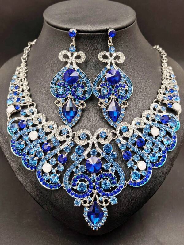 3pcs Set Of Fashionable Crystal Pendant Necklace & Earrings, Women Party/Event/Holiday Dress Accessories
