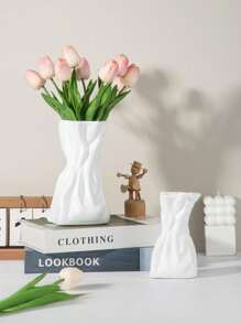 1pc Lightweight Ceramic-Look Plastic Vase - Asymmetric Design White Vase, Suitable For Home And Cafe Decor, Bedroom Modern White Vase, Easy-Clean Surface Ideal For Displaying Dried Flowers, Fresh Flowers Or Artistic Floral Arrangements, Desktop Decor, Boho Chic Home Decor, Home Office Decor, Holiday Decor Gift, Birthday Graduation