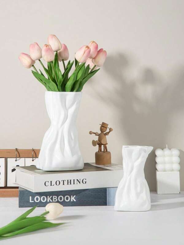 1pc Lightweight Ceramic-Look Plastic Vase - Asymmetric Design White Vase, Suitable For Home And Cafe Decor, Bedroom Modern White Vase, Easy-Clean Surface Ideal For Displaying Dried Flowers, Fresh Flowers Or Artistic Floral Arrangements, Desktop Decor, Boho Chic Home Decor, Home Office Decor, Holiday Decor Gift, Birthday Graduation