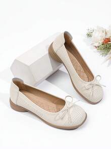 Giày bệt đế bằng màu đen thoải mái cho nữ, mềm mại và êm ái, giày ba lê nhẹ thoáng khí cắt laser để đi làm - Màu be - Xem 6