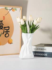 1pc Lightweight Ceramic-Look Plastic Vase - Asymmetric Design White Vase, Suitable For Home And Cafe Decor, Bedroom Modern White Vase, Easy-Clean Surface Ideal For Displaying Dried Flowers, Fresh Flowers Or Artistic Floral Arrangements, Desktop Decor, Boho Chic Home Decor, Home Office Decor, Holiday Decor Gift, Birthday Graduation