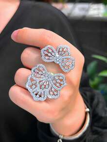 1pc Adjustable Size Attractive Flower Shaped Luxury Big Chunky Cubic Zirconia Wedding Bridal Party Ring For Women, Unique Statement Pageant Jewelry Accessory - White - View 5