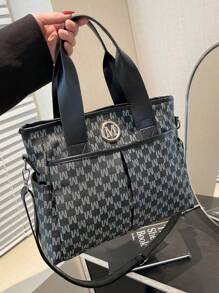 Nova bolsa tote feminina preta com estampa de letra M e grande capacidade, com vários bolsos, fecho de zíper, material de PU, adequada para compras, deslocamento para o trabalho, pode ser usada transversalmente, bolsa tote de grande capacidade
