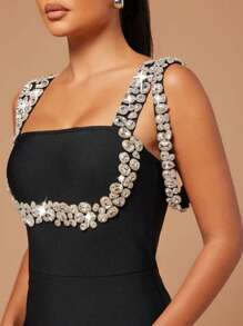 Bernatova Vestido de sirena con escote cuadrado, tiras y espalda descubierta, adornado con apliques de lujo. Vestido de fiesta largo y elegante con pedrería, para eventos de alta gama, alfombra roja, ocasiones formales, bodas, ceremonias y fiestas.