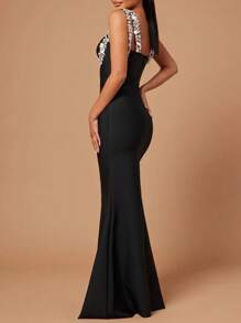 Bernatova Vestido de sirena con escote cuadrado, tiras y espalda descubierta, adornado con apliques de lujo. Vestido de fiesta largo y elegante con pedrería, para eventos de alta gama, alfombra roja, ocasiones formales, bodas, ceremonias y fiestas.