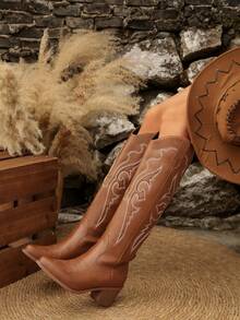 FVPFVP 复古刺绣西部牛仔靴，女式2025年夏季新款马靴，粗跟，棕色长靴，修身女鞋